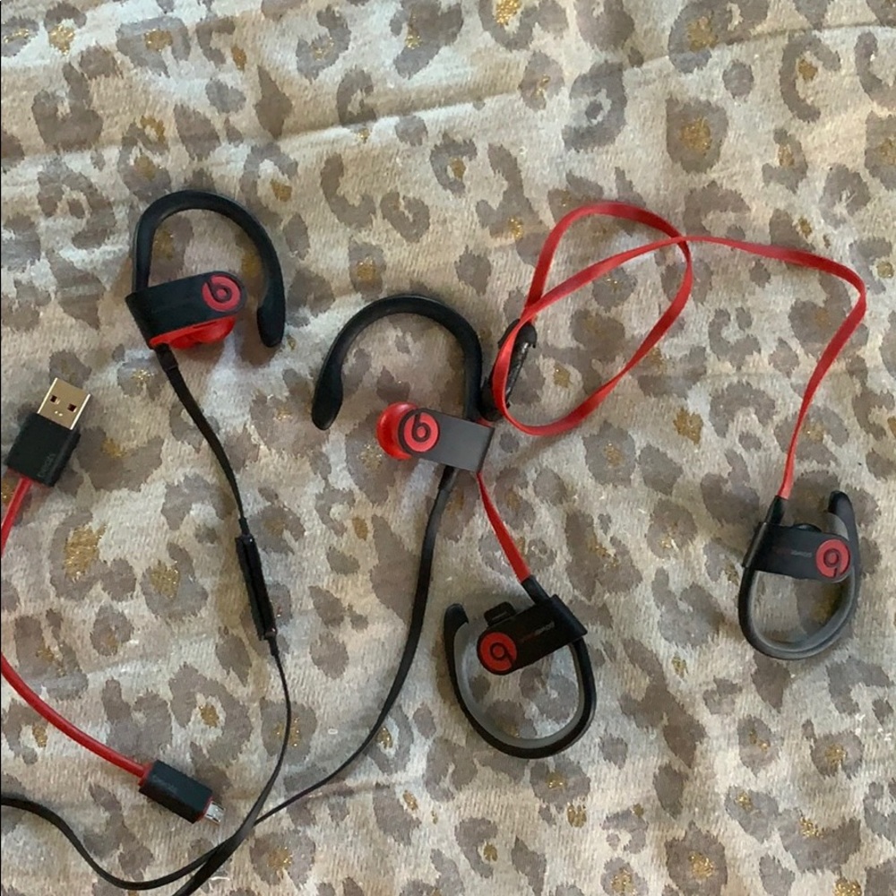 🖤BUNDLE 2 Beat Audio headphones 🖤